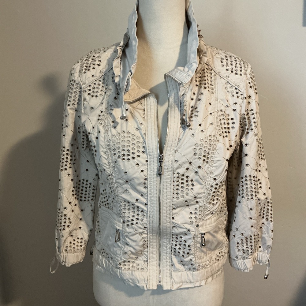 White House‎ Black Market Distinct Eyelet Full Zip Closure Ruffle Collar  Sz 6